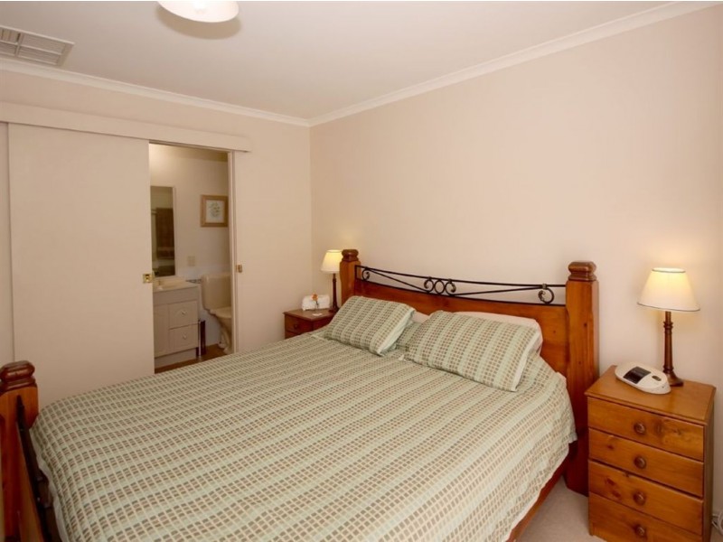 9 Gleneagles Road, Aberfoyle Park SA 5159