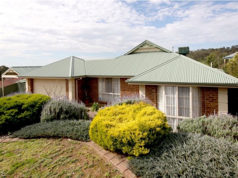 9 Gleneagles Road, Aberfoyle Park SA 5159