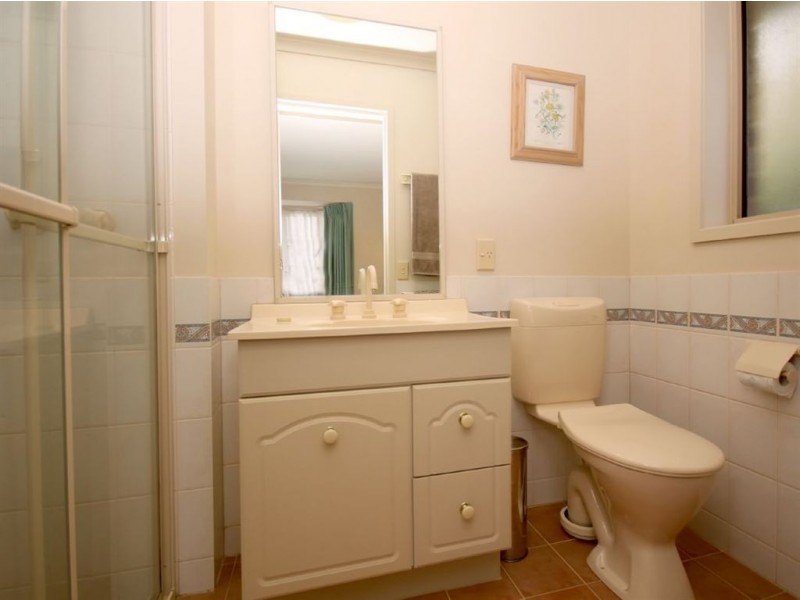 9 Gleneagles Road, Aberfoyle Park SA 5159