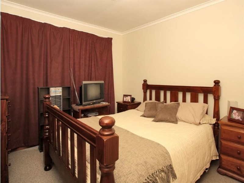 17 Sherwood Avenue, Happy Valley SA 5159