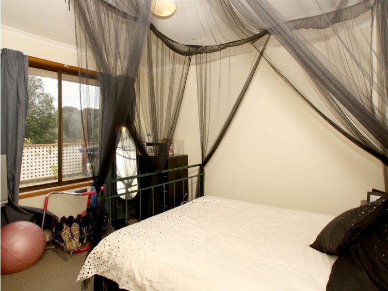 17 Sherwood Avenue, Happy Valley SA 5159