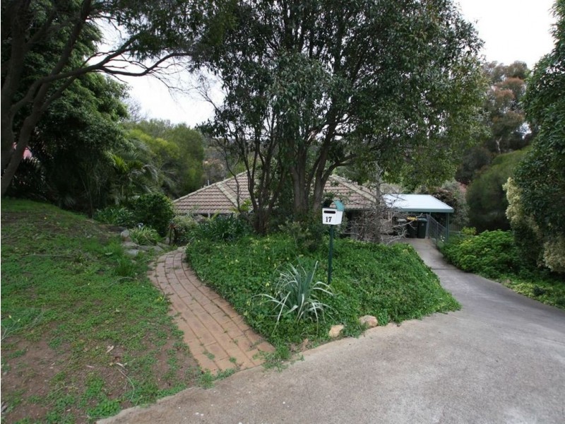 17 Sherwood Avenue, Happy Valley SA 5159