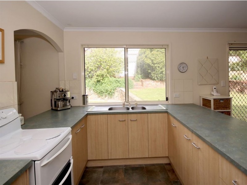 9B Sandow Crescent, Coromandel Valley SA 5051