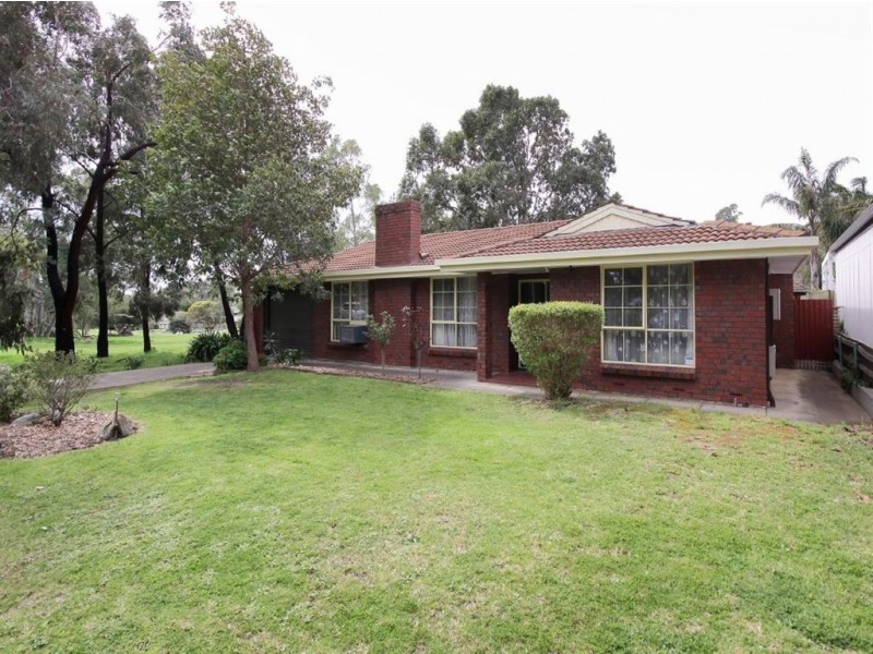 16 Woodlea Drive, Aberfoyle Park SA 5159