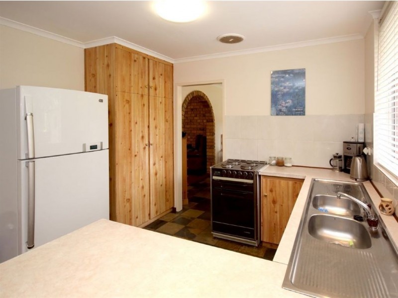 16 Woodlea Drive, Aberfoyle Park SA 5159