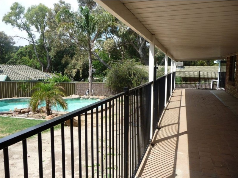 11 Marienberg Rise, Aberfoyle Park SA 5159