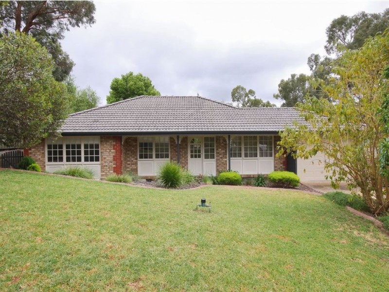 11 Marienberg Rise, Aberfoyle Park SA 5159