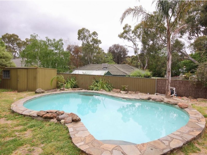 11 Marienberg Rise, Aberfoyle Park SA 5159