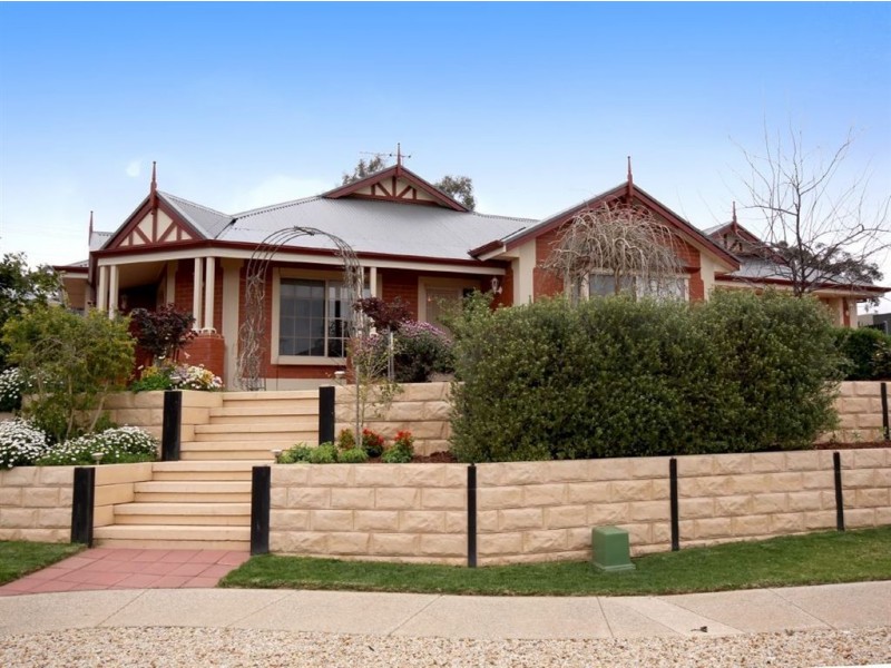 16 Evergreen Parade, Flagstaff Hill SA 5159