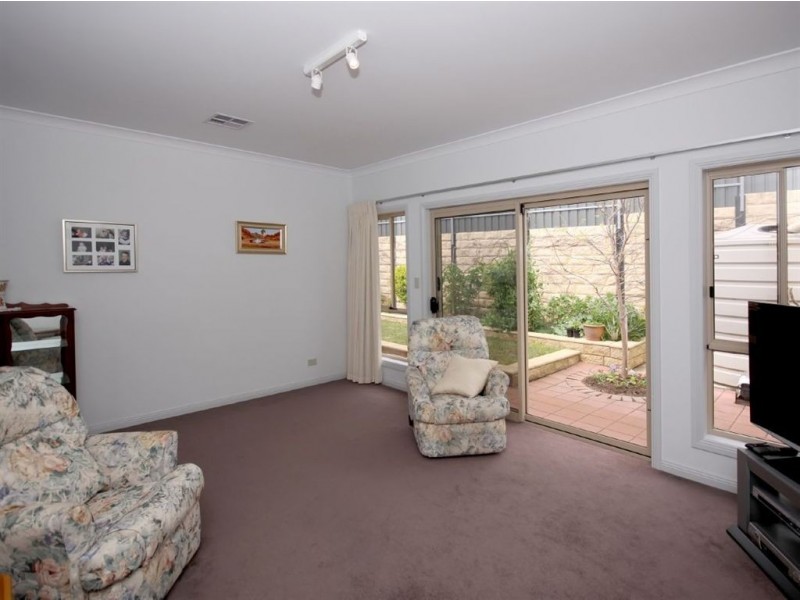 16 Evergreen Parade, Flagstaff Hill SA 5159