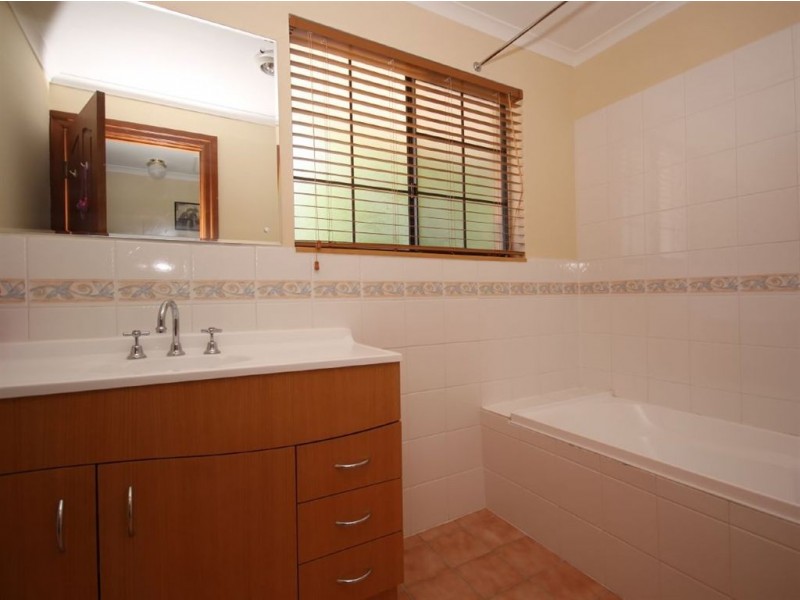7 Dumphries Street, Flagstaff Hill SA 5159