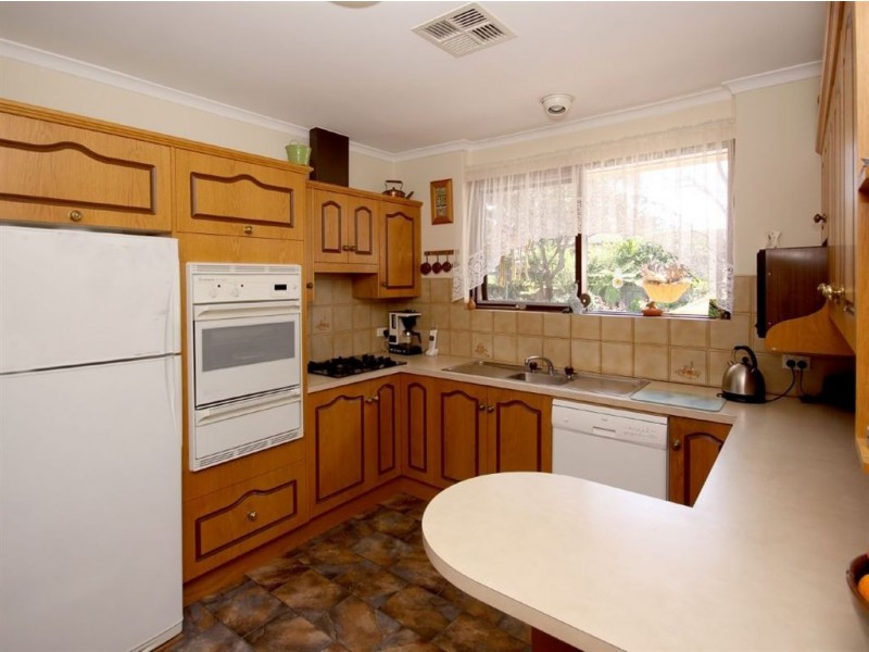 6 Chelsea Avenue, Flagstaff Hill SA 5159