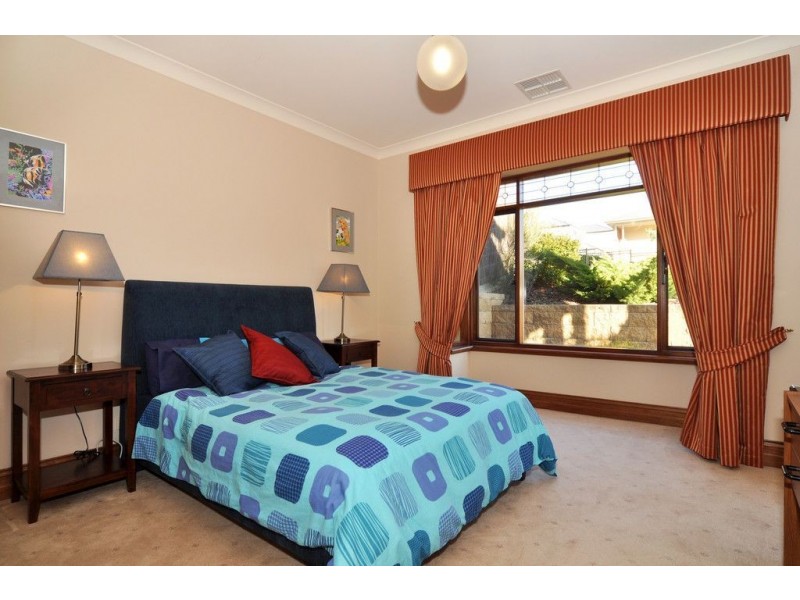 3 Plantation Avenue, Flagstaff Hill SA 5159
