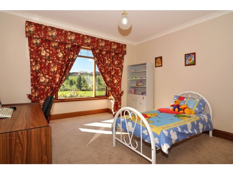 3 Plantation Avenue, Flagstaff Hill SA 5159