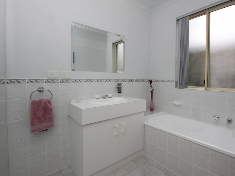 10 Homestead Drive, Aberfoyle Park SA 5159