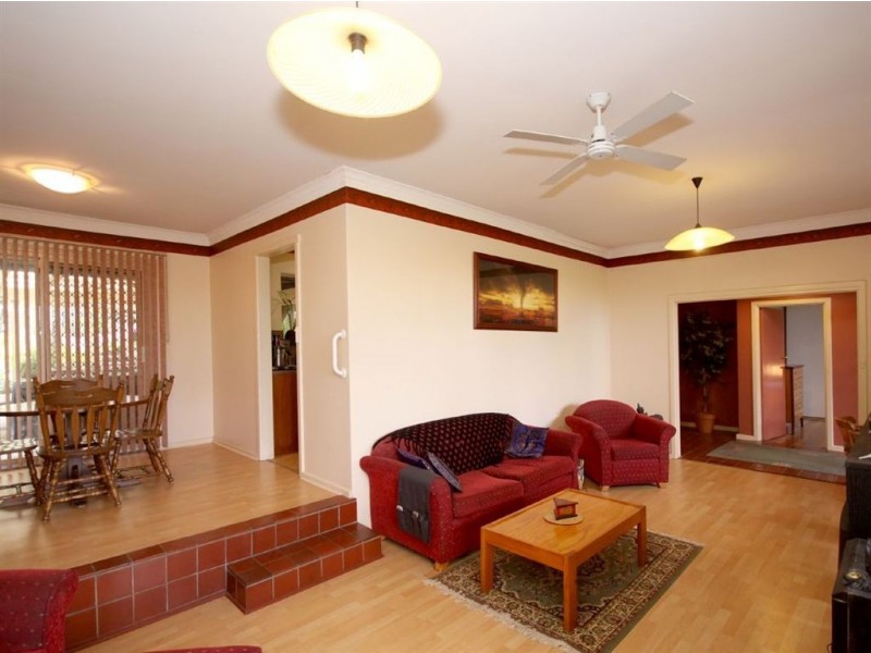 1 Mary Street, Happy Valley SA 5159