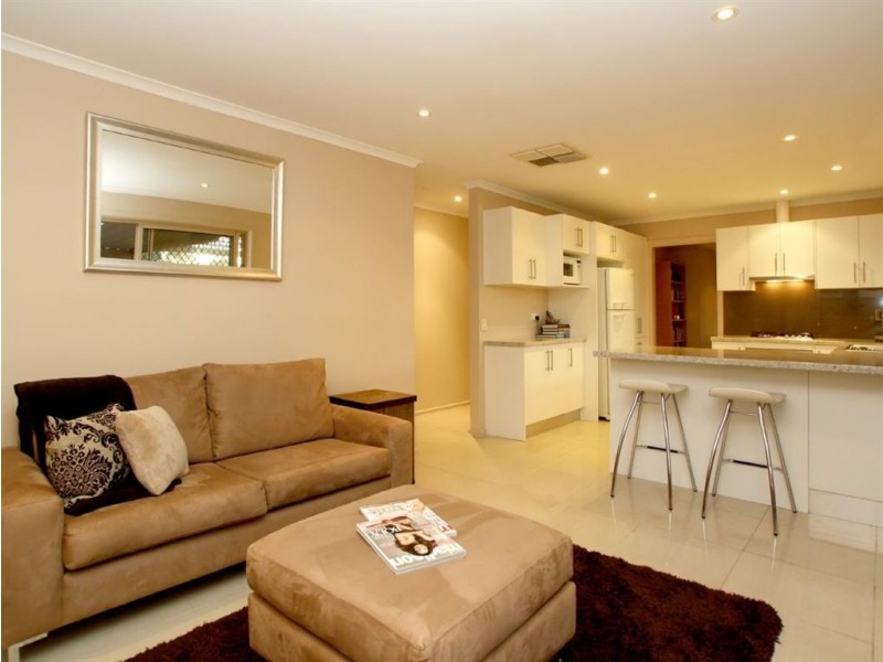 2 Lindsay Court, Aberfoyle Park SA 5159