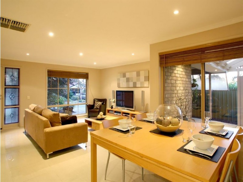 2 Lindsay Court, Aberfoyle Park SA 5159