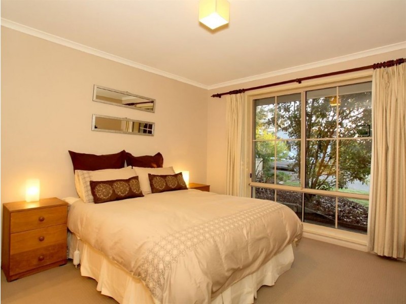 2 Lindsay Court, Aberfoyle Park SA 5159