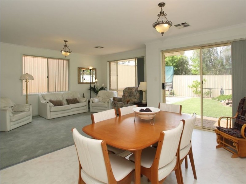 37 New York Road, Aberfoyle Park SA 5159