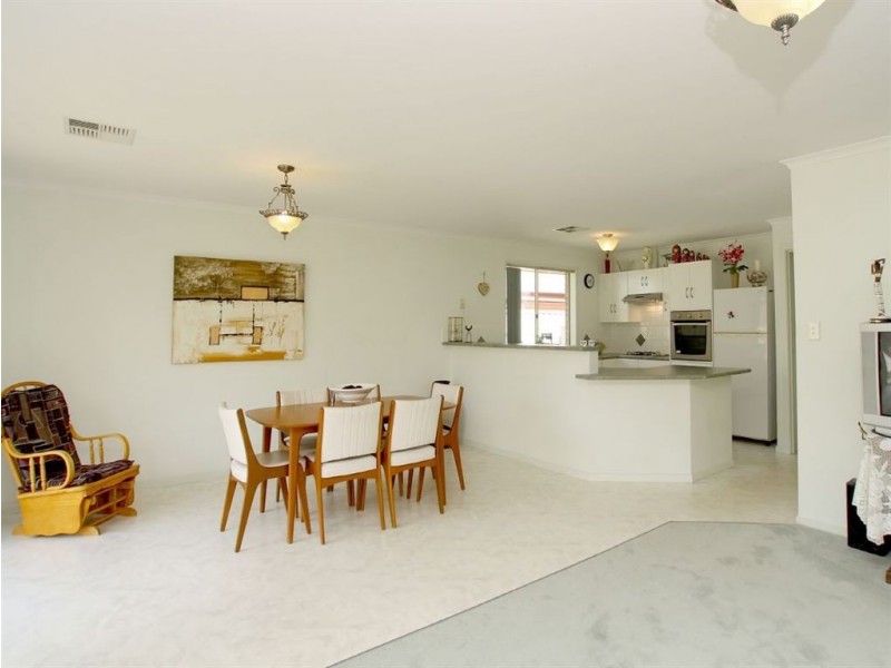 37 New York Road, Aberfoyle Park SA 5159