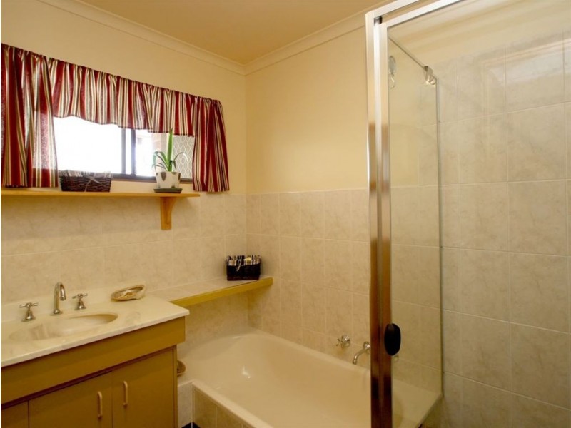 2/4-6 Malone Crescent, Morphett Vale SA 5162