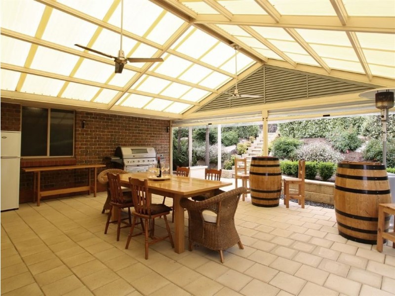 10 Jutland Parade, Woodcroft SA 5162