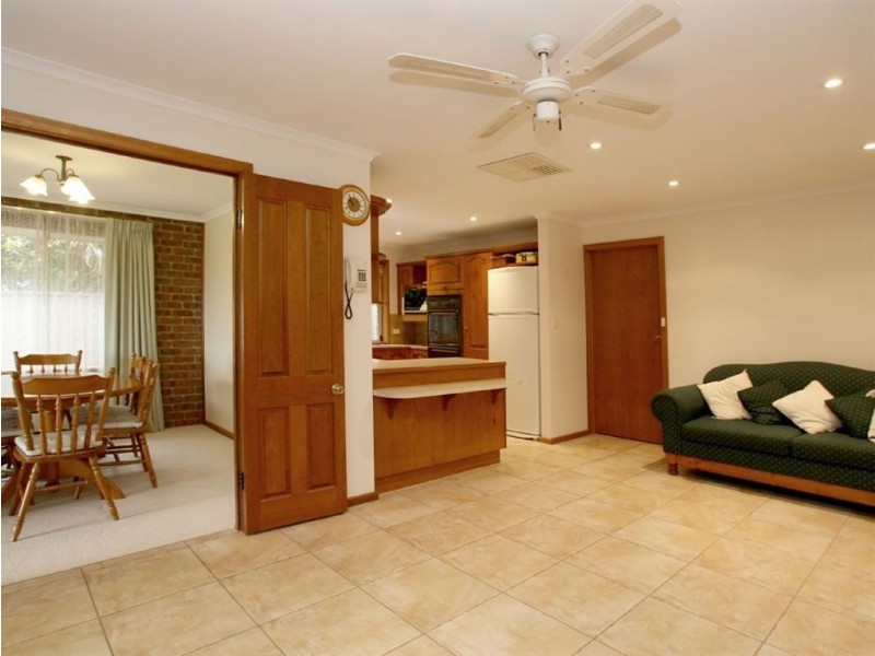 10 Jutland Parade, Woodcroft SA 5162