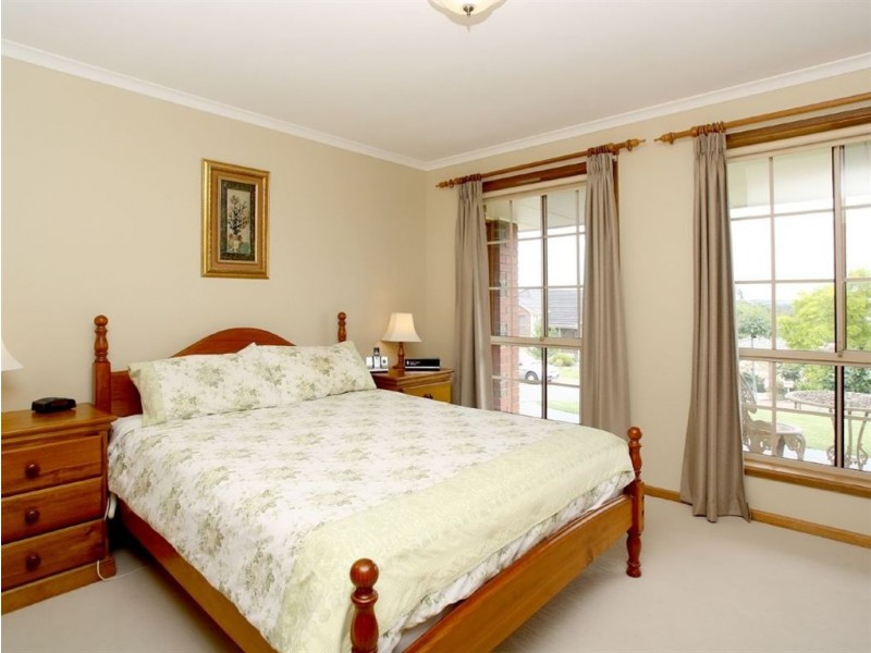 10 Jutland Parade, Woodcroft SA 5162