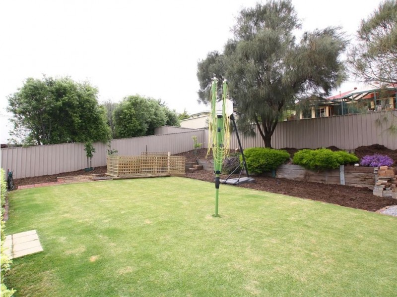 10 Jutland Parade, Woodcroft SA 5162