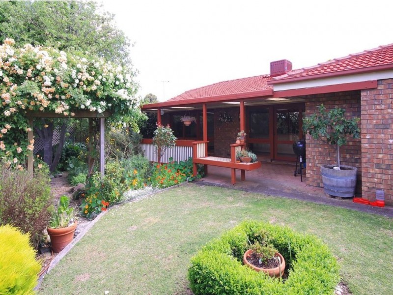 6 Lexcen Grove, Happy Valley SA 5159