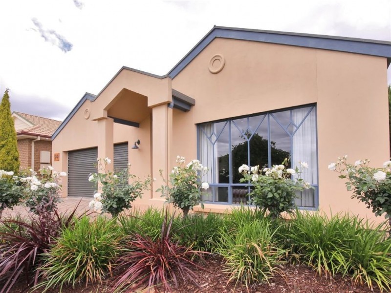 24 Gleneagles Road, Aberfoyle Park SA 5159
