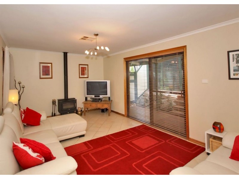 6 Huon Court, Flagstaff Hill SA 5159