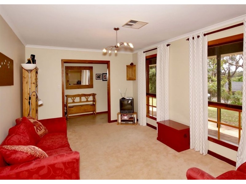 6 Huon Court, Flagstaff Hill SA 5159