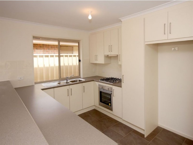 6 York Drive, Flagstaff Hill SA 5159