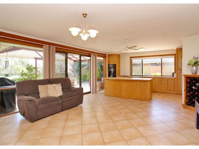 44 Farnsworth Drive, Morphett Vale SA 5162