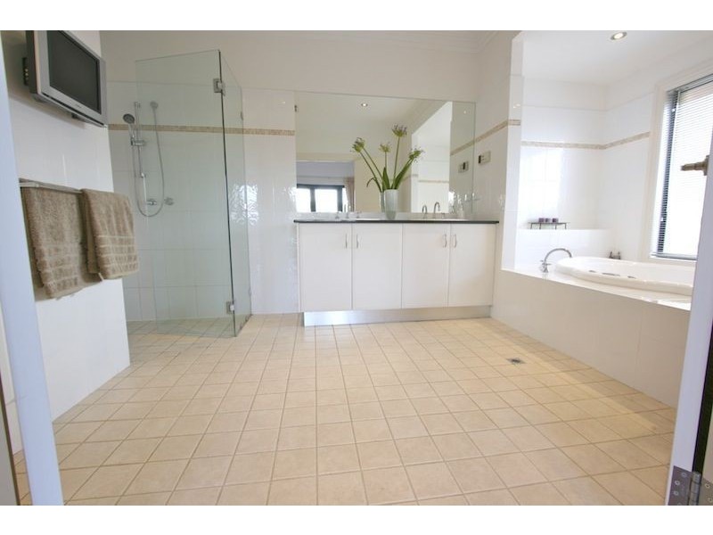 12 Coast View Court (adj Chandlers Hill), Aberfoyle Park SA 5159