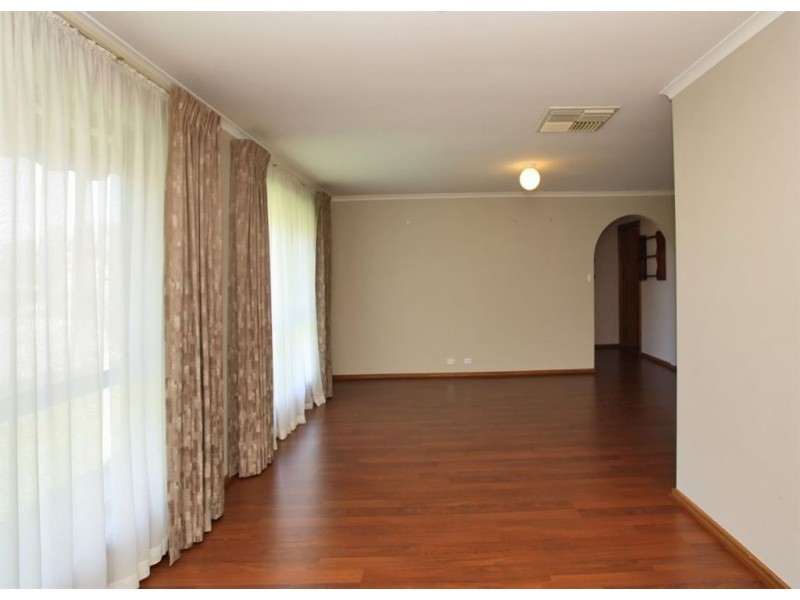 9 Dennis Street, Happy Valley SA 5159