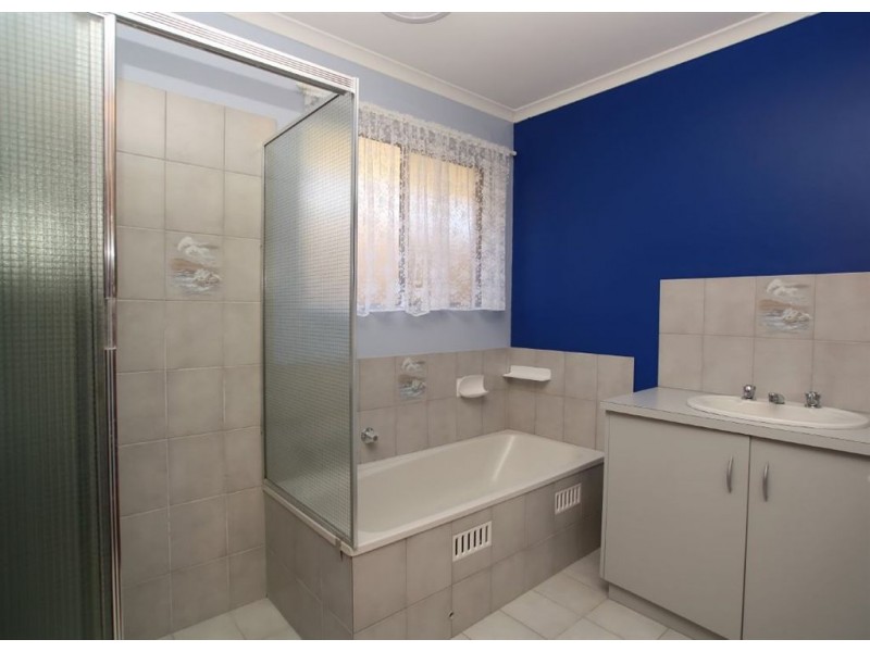 9 Dennis Street, Happy Valley SA 5159