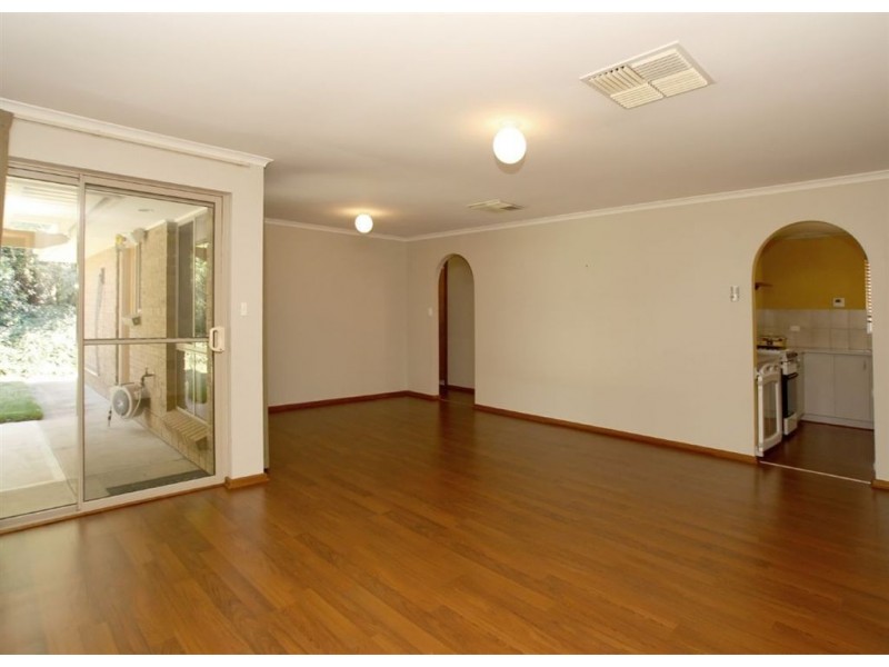 9 Dennis Street, Happy Valley SA 5159