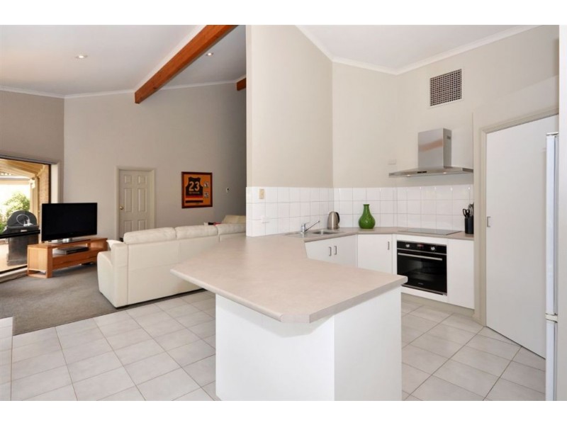 93 Kingfisher Circuit, Flagstaff Hill SA 5159