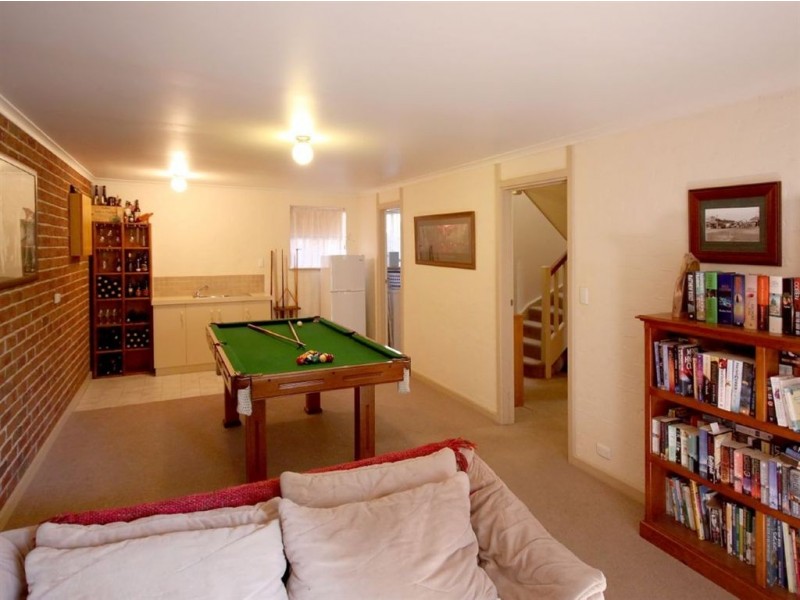 24 Banksia Road, Aberfoyle Park SA 5159