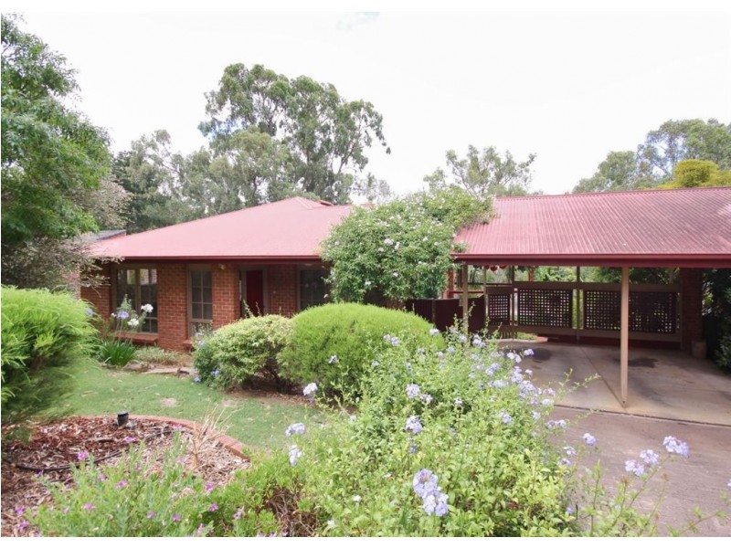 24 Banksia Road, Aberfoyle Park SA 5159