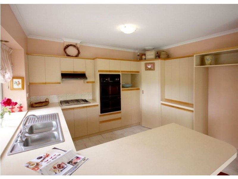 24 Banksia Road, Aberfoyle Park SA 5159