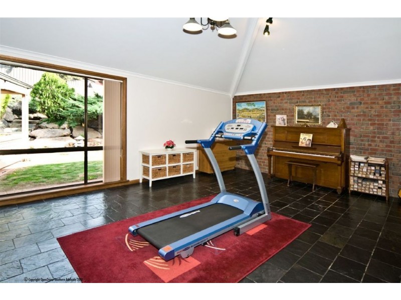 76 Kingfisher Circuit, Flagstaff Hill SA 5159