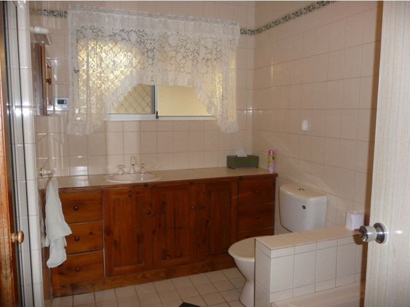 3 Capeview Crescent, Hackham SA 5163