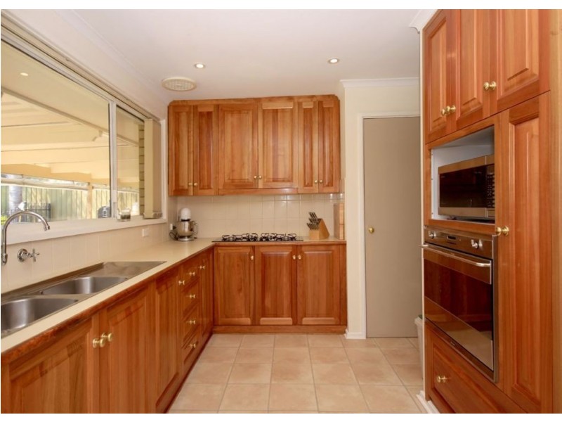 16 Balara Crescent, Flagstaff Hill SA 5159