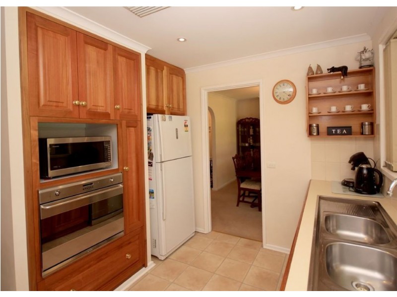 16 Balara Crescent, Flagstaff Hill SA 5159