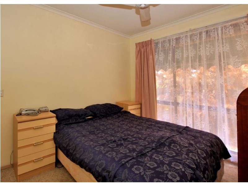 8 Linton Place, Aberfoyle Park SA 5159
