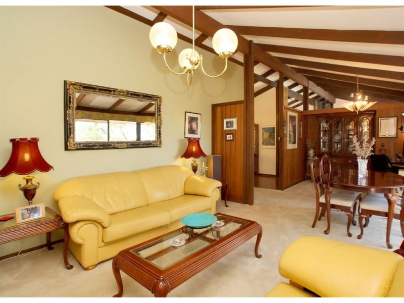 9 York Drive, Flagstaff Hill SA 5159